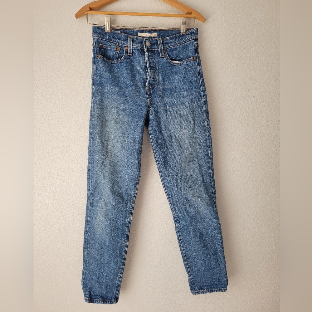 Levis wedgie straight leg jeans, 26